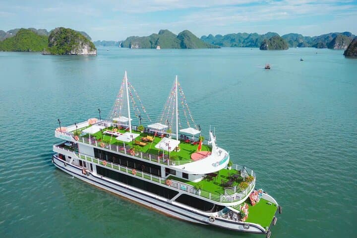 Halong Apollo Premium: Luxury Day Cruise with Buffet, Kayaks & Jacuzzi photo 2