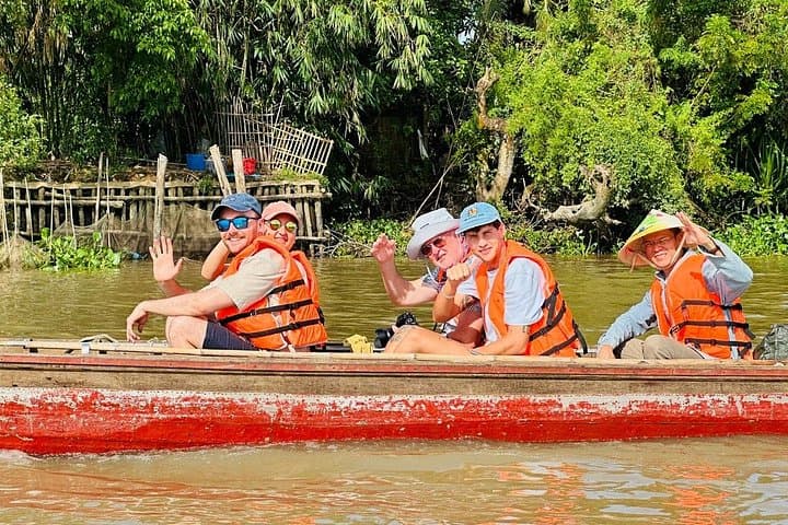 2-Day Mekong & Cu Chi Combo: Cai Rang Floating Market, Ba Den (Lady) Mountain, Cao Dai Temple photo 1