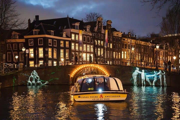 Heated Canal Cruise: Amsterdam Light Festival with Free Hot Drink photo 3