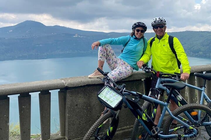 Castelli Romani E‑Bike Day Trip from Rome — Train to Lake Albano and Hilltop Villages photo 2