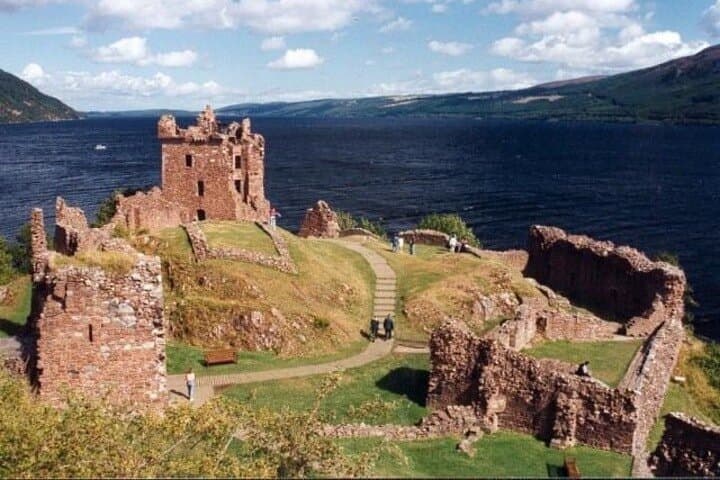 Highlands Highlights: Loch Ness, Cawdor Castle & Outlander Sites from Inverness