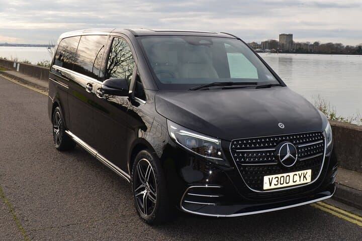 Portsmouth to Heathrow Private Transfer — Reliable One‑Way Minibus Service