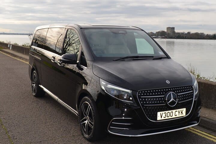 Southampton to Gatwick Private Transfer: Reliable Door-to-Door Airport Transport