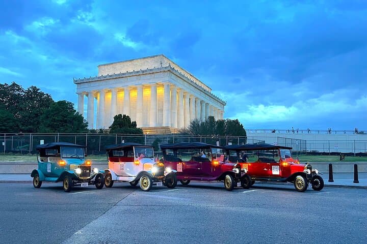 Washington DC Moonlight Tour by E-Cart or Vintage Car — Private 2-Hour City Tour photo 6