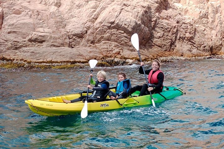 Costa Brava Kayak & Snorkel Adventure from Sant Feliu de Guíxols photo 4