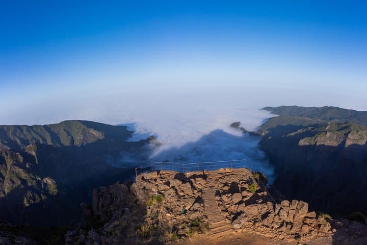 Madeira East Tour: Pico do Areeiro, Levada dos Balcões & Ponta de São Lourenço photo 4