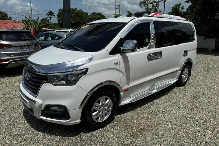 Private Punta Cana & Bávaro Airport Transfer — First-Class Taxi to/from PUJ photo 3
