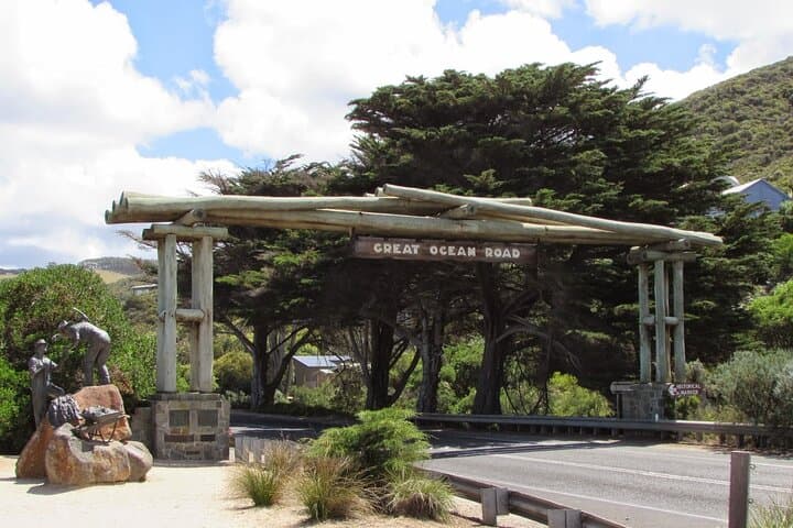 Great Ocean Road One-Day Tour: Twelve Apostles, Kennett River & Otways photo 5
