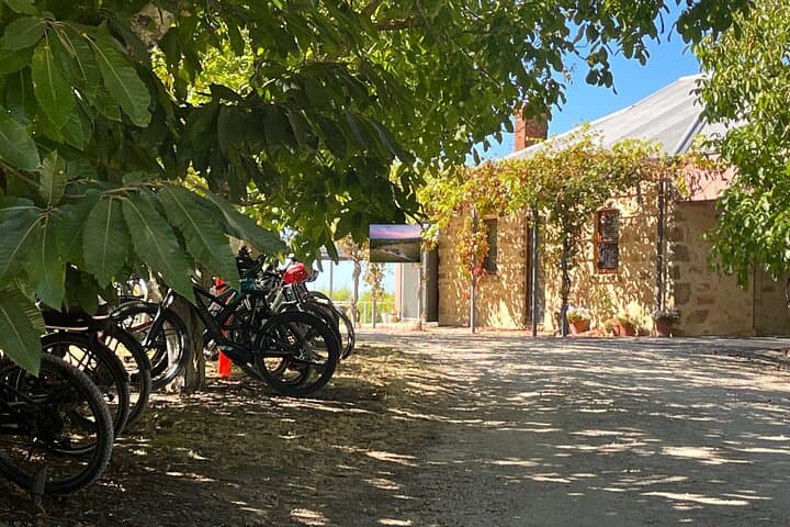 Adelaide Hills e-Bike Tour: Piccadilly Valley to Mt Lofty Self-Guided Ride