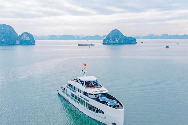 Halong Bay Symphony Cruise: Luxury Day Tour with Kayaking, Caves & Ti Top Island