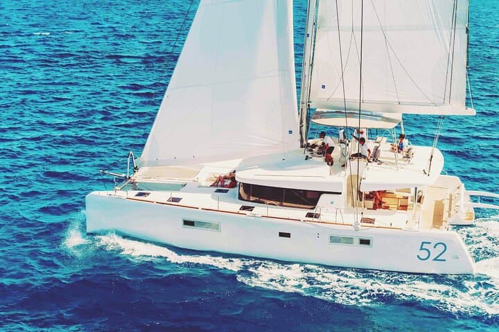 Rethymno Private Catamaran Cruise: Full-Day Lunch, Snorkel & SUP