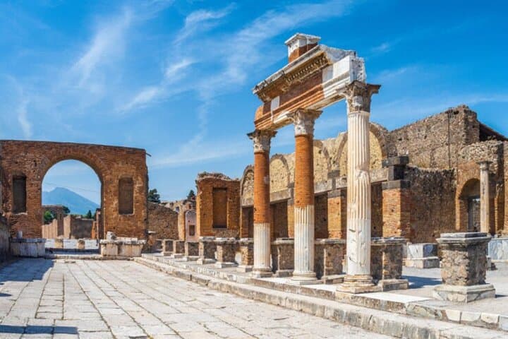 Private Rome to Pompeii Day Tour — Guided Archaeological Excavation Visit photo 4