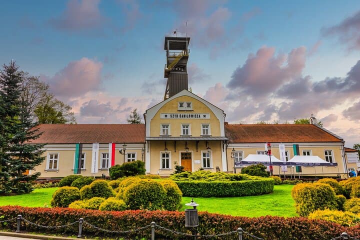 Wieliczka Salt Mine Guided Tour from Krakow with Hotel Pickup photo 2