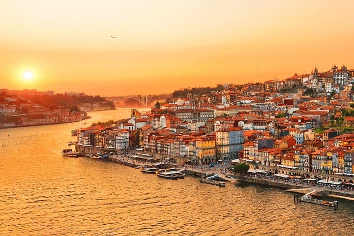 Porto, Gaia & Matosinhos Private Panoramic Tour — Half-Day Guide and Tips photo 2