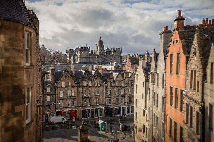 Edinburgh Old Town Private Walking Tour: Royal Mile, Castle & Museum Highlights photo 3