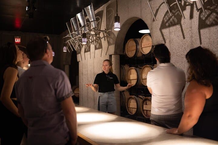 Niagara-on-the-Lake Beer & Wine Tour: Afternoon Tastings in Wine Country photo 6