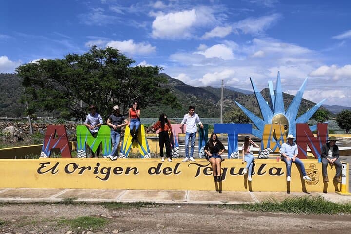 Tequila Day Trip from Guadalajara: Distilleries, Agave Fields & Tastings