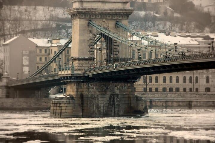 Budapest Private Sightseeing Tour with Local Guide — 4-Hour Custom City Experience photo 3