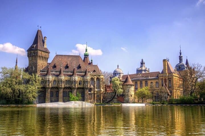 Budapest Private Sightseeing Tour with Local Guide — 4-Hour Custom City Experience photo 4
