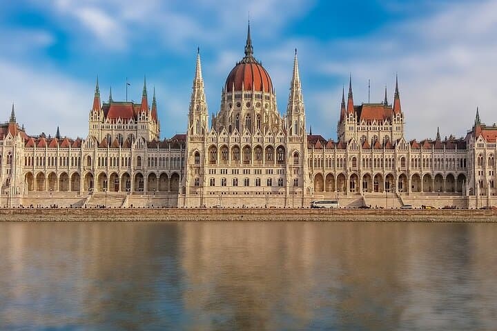 Budapest Private Sightseeing Tour with Local Guide — 4-Hour Custom City Experience photo 2