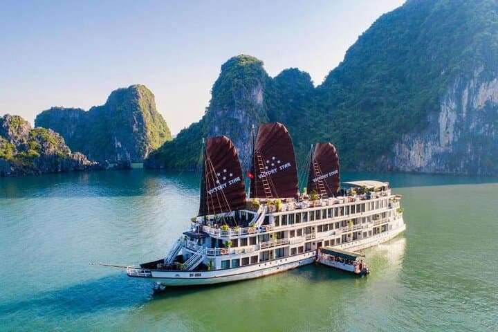 4-Day Ninh Binh to Halong Bay Luxury Cruise with Balcony Cabin photo 1