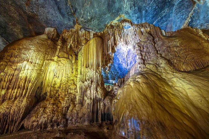One-Day Phong Nha Cave Adventure from Hanoi: Paradise Cave & Dark Cave Experience photo 3