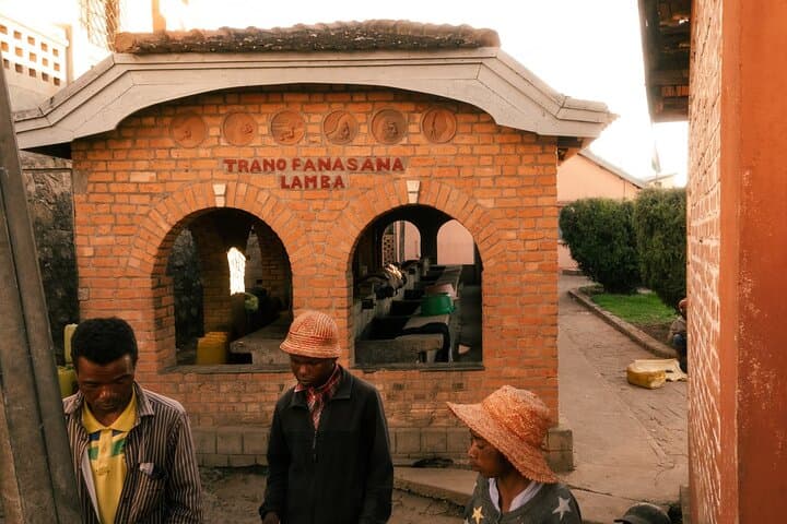 Andringitra to Tsaranoro: 11-Day Trek Across Madagascar's High Plateau photo 5