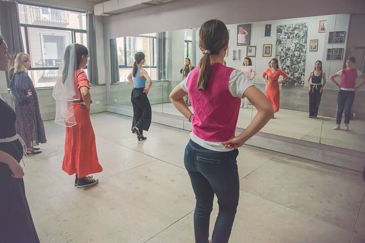 Barcelona Flamenco Class — 1-Hour Beginner Masterclass in the City photo 5