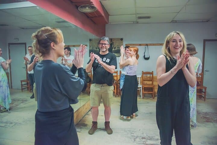 Barcelona Flamenco Class — 1-Hour Beginner Masterclass in the City photo 2