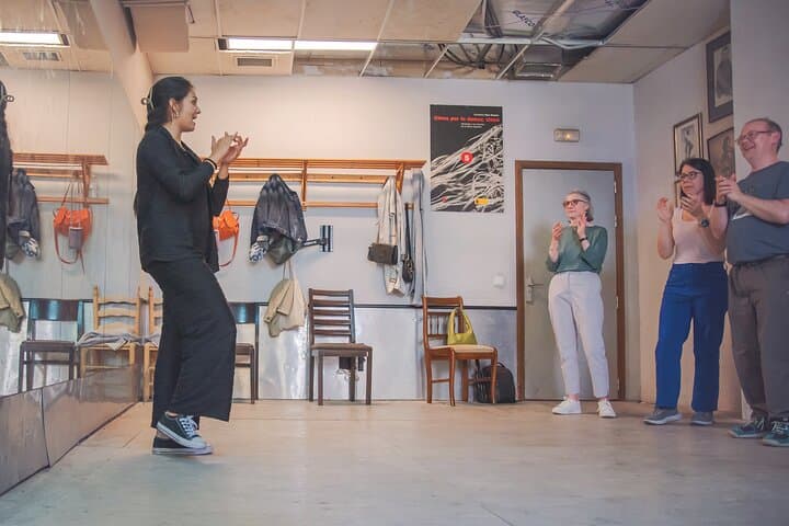 Madrid Flamenco Class: 1-Hour Beginner-Friendly Dance Experience photo 4