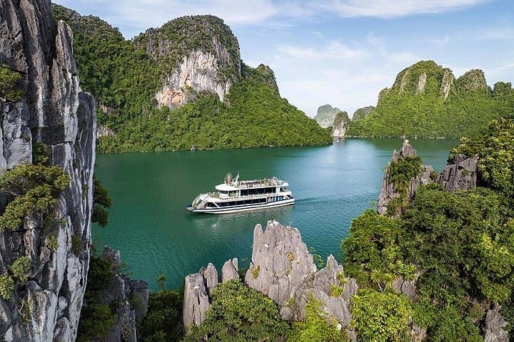 Apollo Luxury Day Cruise to Halong Bay — Buffet Lunch, Kayaking & Ti Top Island photo 4