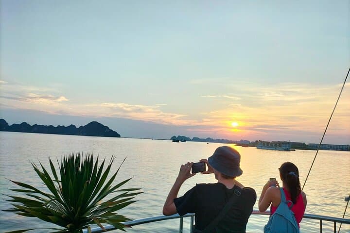Hanoi to Halong Bay Luxury Day Cruise — Sung Sot Cave, Kayaking & Jacuzzi photo 4