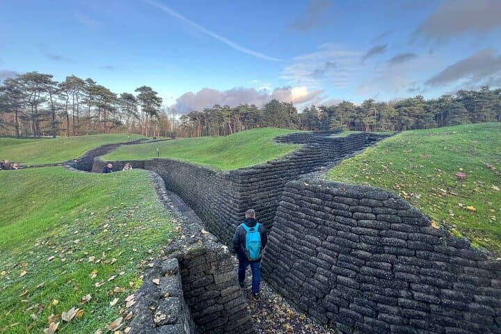 Somme & Vimy WWI Battlefields: Full-Day Private Tour from Paris