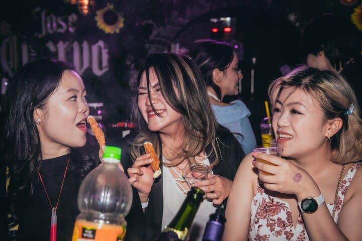 Hongdae Nightlife Pub Crawl: Premium Bottle Service & Insider Bars in Seoul photo 3