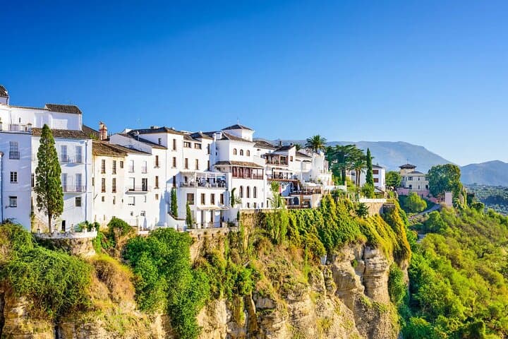 Seville to Granada via Ronda: Private Full‑Day Scenic Tour to the New Bridge and Historic Palaces photo 5