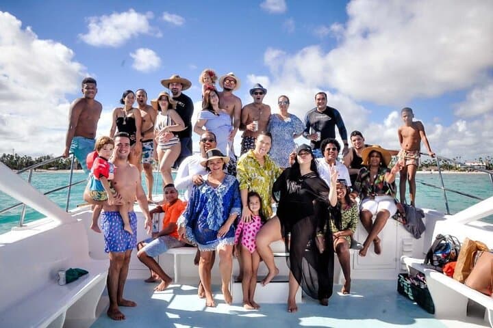 Punta Cana Catamaran Party & Snorkel: Bávaro Natural Pool Cruise photo 4