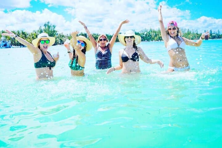 Punta Cana Catamaran Party & Snorkel: Bávaro Natural Pool Cruise photo 5