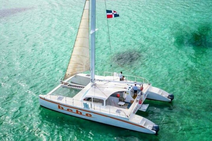 Punta Cana VIP Catamaran Cruise: Snorkeling, Natural Pool & Open‑Bar Experience photo 6