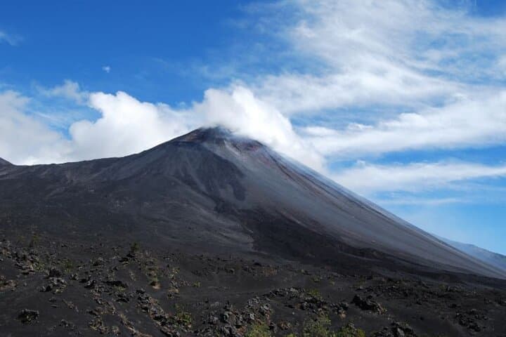 Hike Pacaya Volcano from Antigua: Day Trip to Guatemala’s Active Lava Fields photo 4