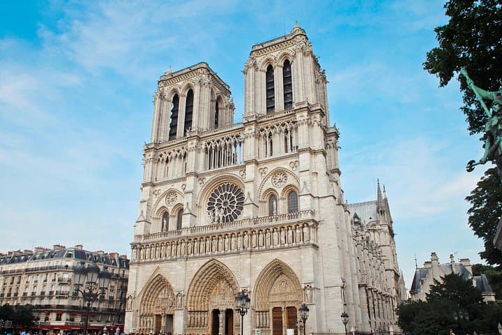 Full-Day Private Walking Tour of Paris: Notre-Dame, Eiffel Tower & Montmartre photo 4