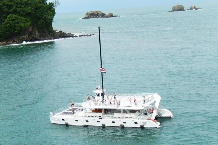 Manuel Antonio Ocean King Catamaran — Full-Day Catamaran from San José & Jacó photo 6