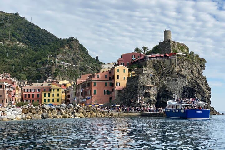 Cinque Terre Boat Tour from La Spezia — Portovenere, Lerici & 5 Terre by Sea photo 6
