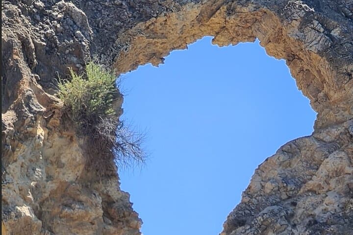 Sea-Cave Boat Tour from Sesimbra — Explore Arrábida’s Coastal Caves photo 3