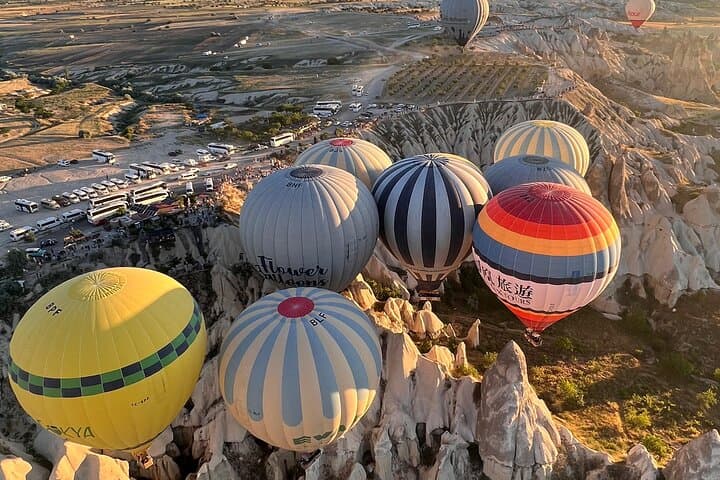 Sunrise Over Göreme: Cappadocia Hot Air Balloon Experience