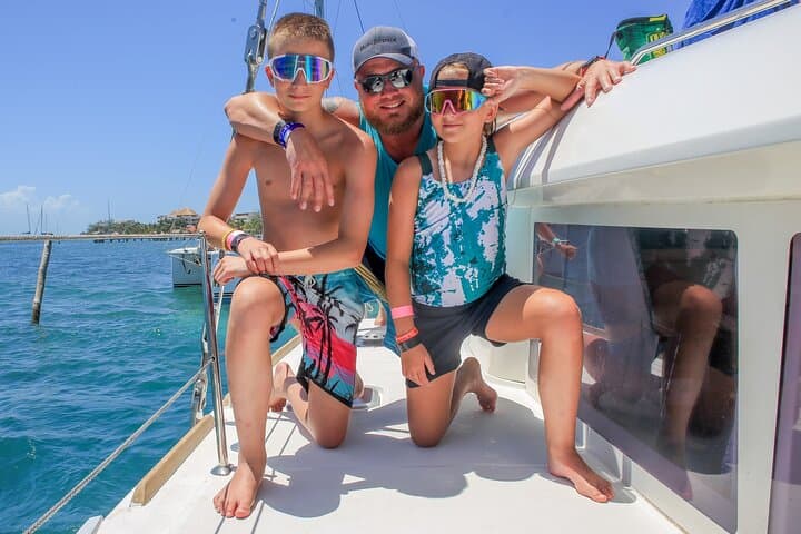 Cancun Catamaran to Isla Mujeres: All-Inclusive Day Sail with Buffet & Drinks photo 5