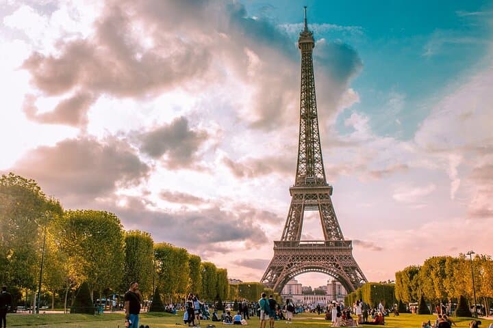Eiffel Tower Elevator Tour: 2nd-Floor to Summit Access in Paris
