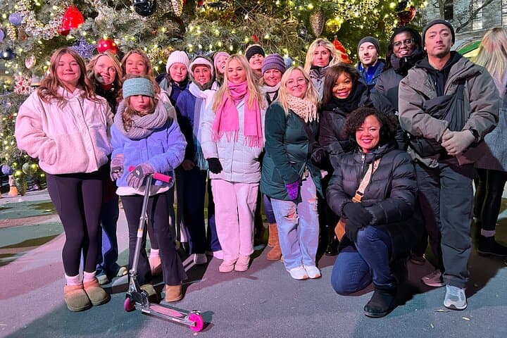 New York Christmas Holiday Lights Walking Tour — Rockefeller Tree, Macy's Windows & Bryant Park photo 3
