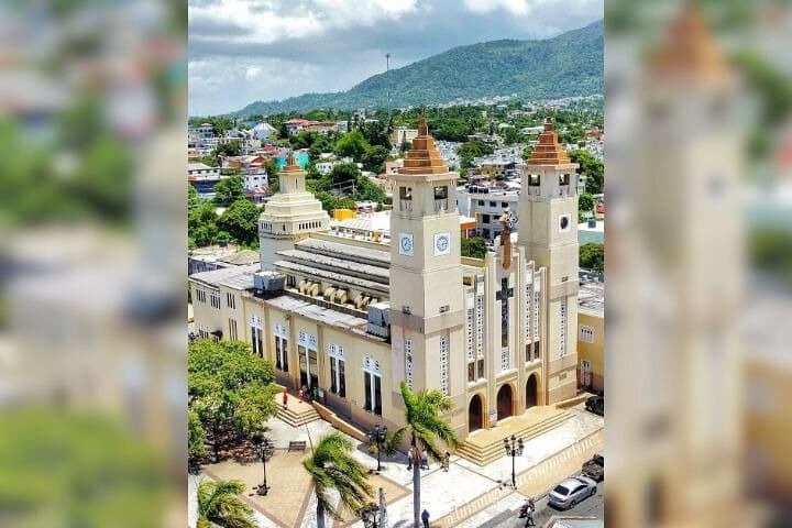 Taino Bay Walking Tour: 2-Hour Cultural Stroll Through Puerto Plata photo 2
