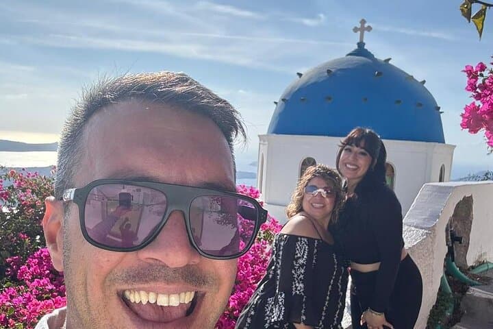 Private Santorini Highlights Tour and Lunch: Oia, Red Beach & Winery photo 6