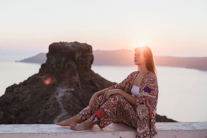Private Santorini Honeymoon Photo Shoot: Caldera Views & Pro Photographer photo 6